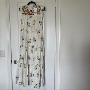 Zara 100% cotton embroidered midi / long dress in size M